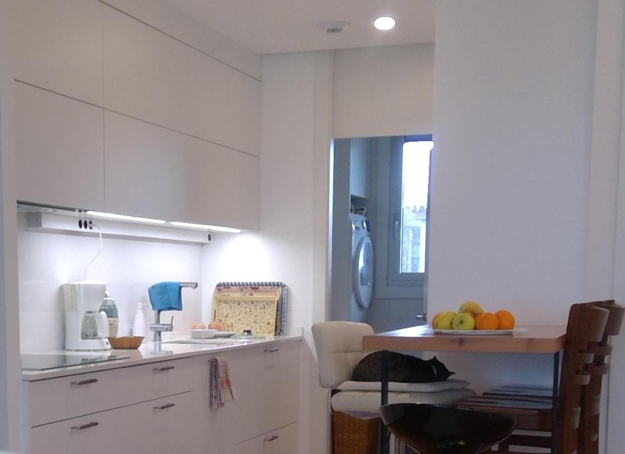 Preciosa Habitacion Suite En Atico Con Terraza ซานติอาโก เด กอมโปสเตลา ภายนอก รูปภาพ