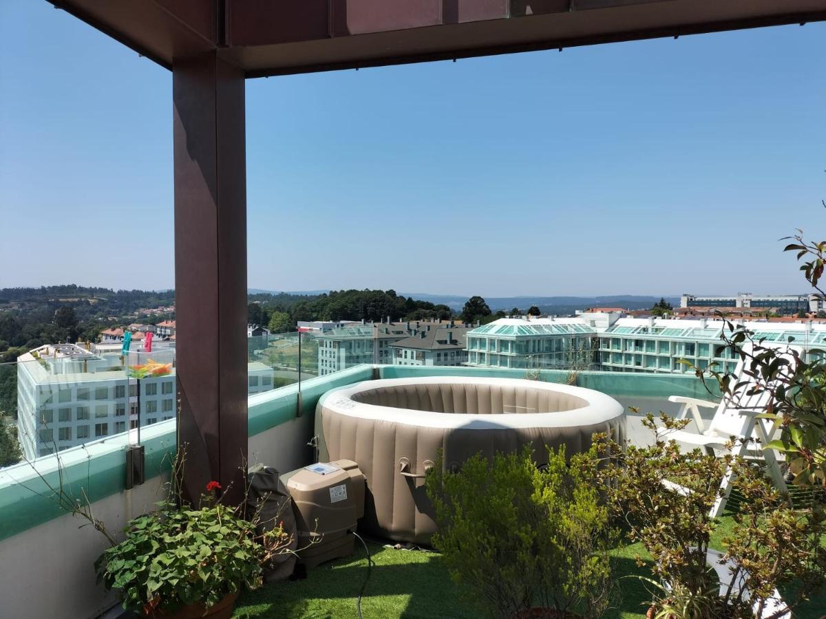 Preciosa Habitacion Suite En Atico Con Terraza ซานติอาโก เด กอมโปสเตลา ภายนอก รูปภาพ